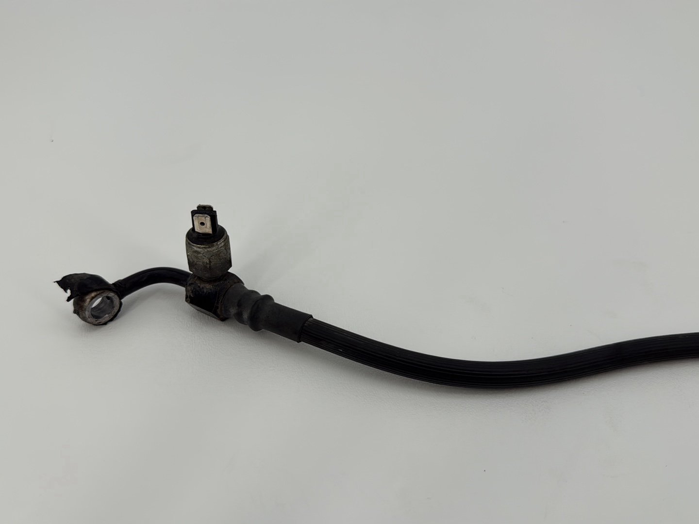 2006 - 2017 Harley-Davidson Dyna Street Bob Rear Brake Hose Line Pipe  	40956-00A