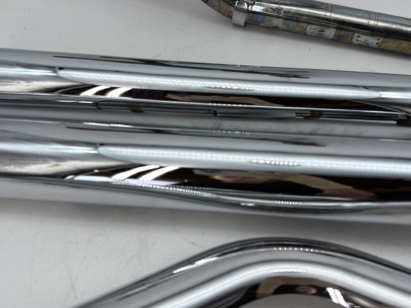 2008 Harley Softail Deluxe FLSTN OEM Exhaust Header Pipes Muffler