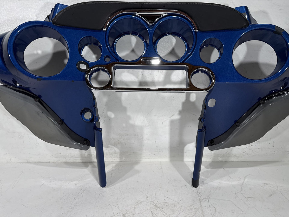 07 Harley Electra Glide Touring CVO Eagle OEM Front Inner Batwing Fairing Cover