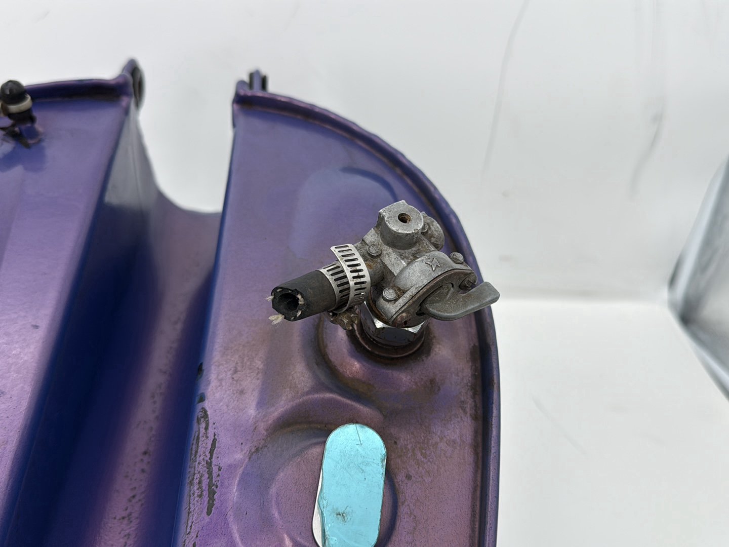 1993 Harley Sportster XLH883H Hugger 883 OEM Fuel Gas Tank Gasoline Reservoir