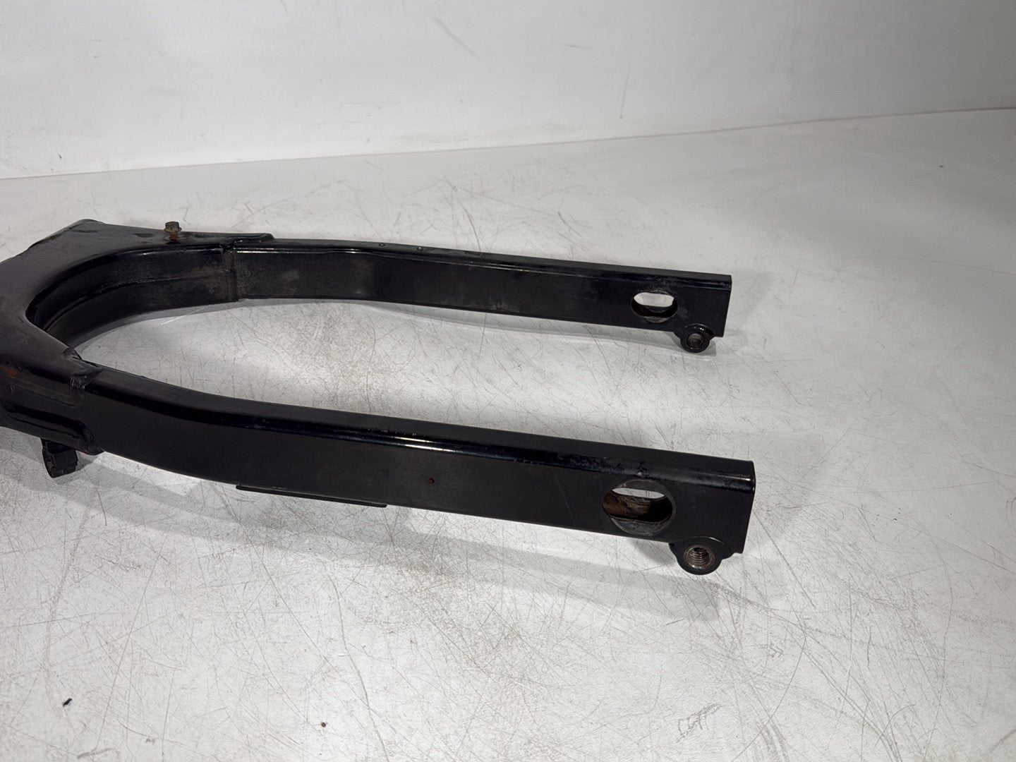 1999 - 2006 Harley-Davidson Touring Electra Glide Classic Rear Fork Swingarm Swing Arm 47427-99A