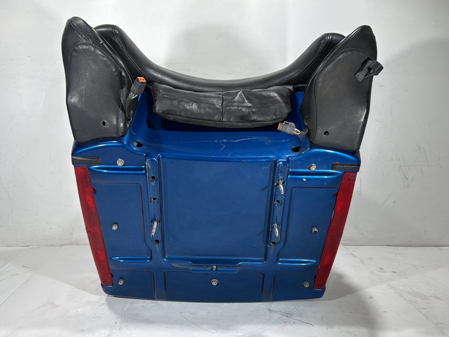 2005 Harley Electra Glide Touring Ultra OEM Pass Backrest Tour Pak Luggage NOKey