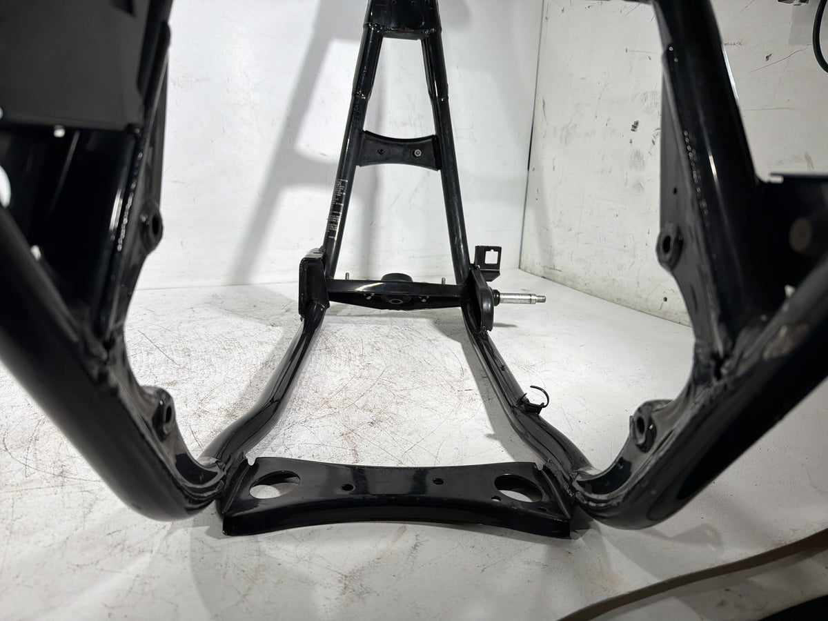 2004 Harley Electra Glide CVO Screamin Eagle OEM Body Main Frame Chassis CLN CLR