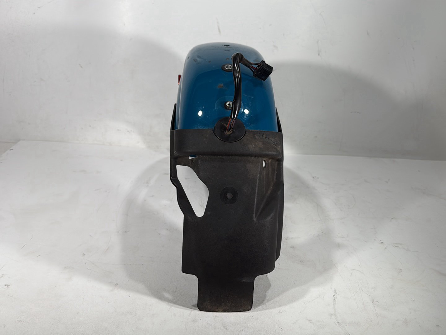 2001 Harley Sportster 883 Hugger XLH883 OEM Rear Wheel Fender Taillight Brake Lamp