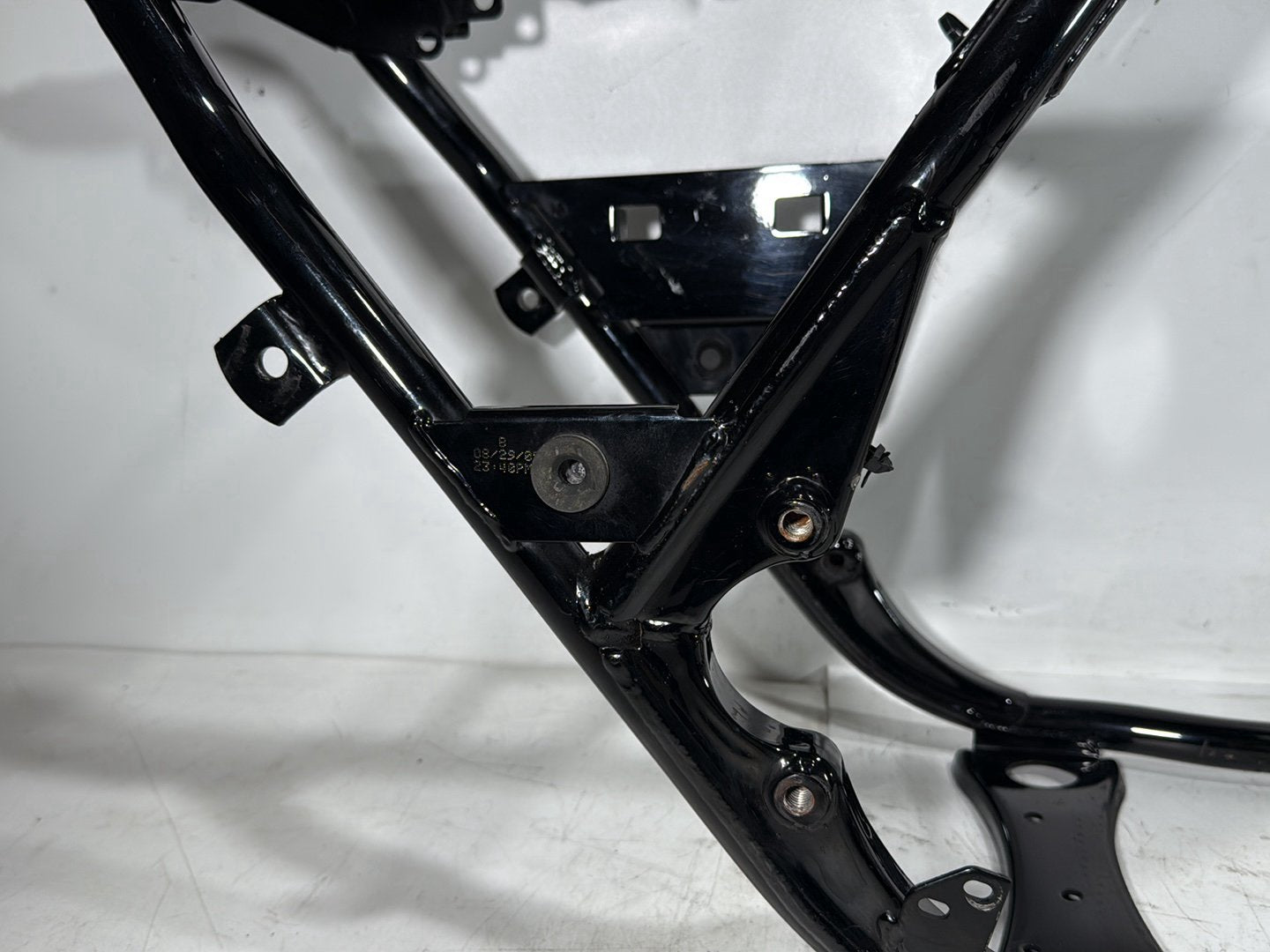 2006 Harley Road King Touring FLHRCI Classic OEM Body Main Frame Chassis SLVG