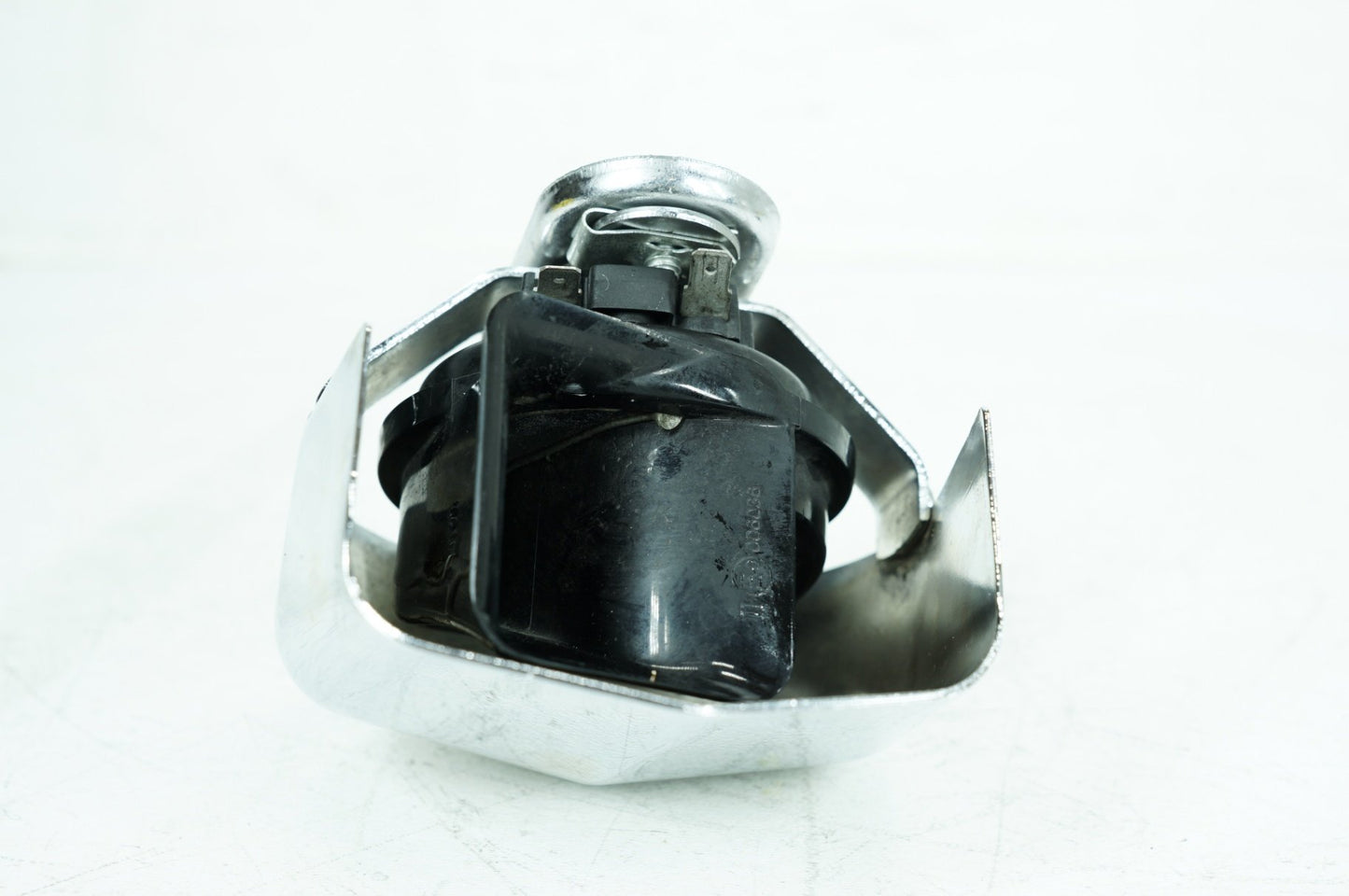 2007 - 2016 Harley-Davidson Touring CVO Electra Screamin Eagle Horn Signal Klaxon Chrome Cover 69060-90F