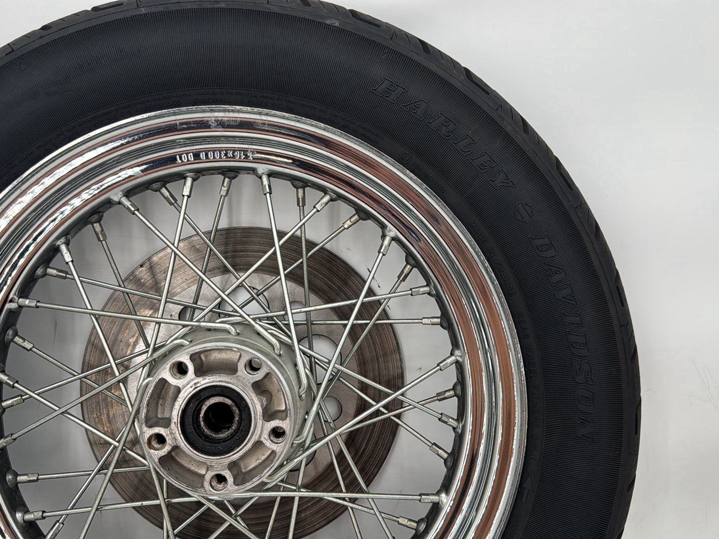 1999 - 2006 Harley-Davidson Dyna Wide Glide Rear Wheel Rim Tire Spoked 40975-86C