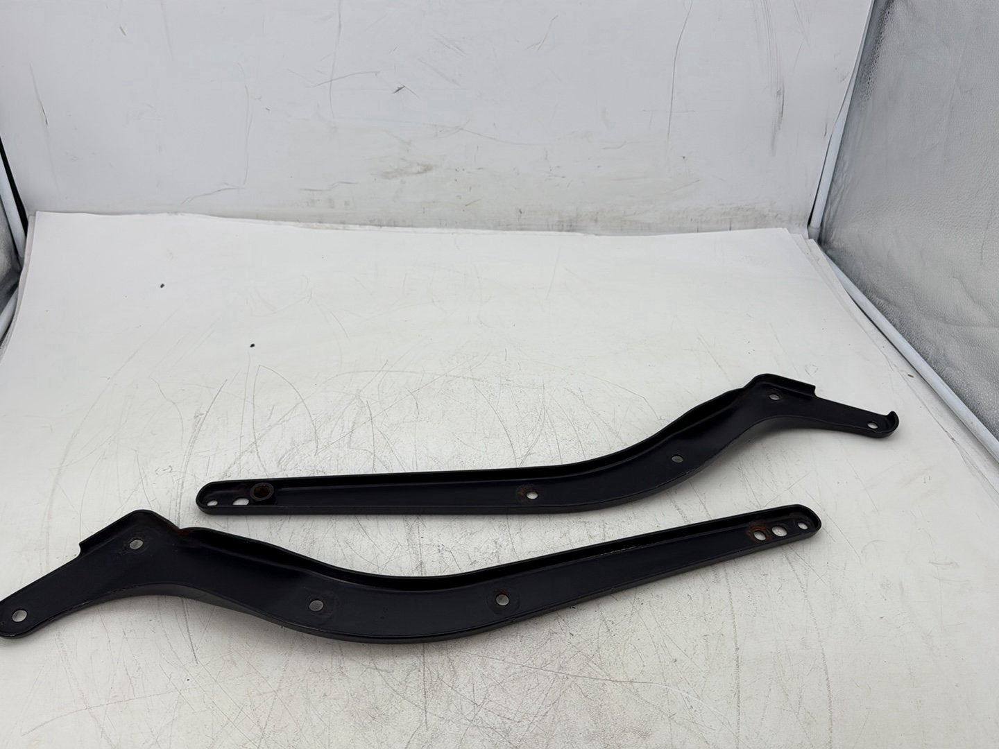 2011 Harley Softail FLSTFB Fat Boy OEM Rear Left Right Fender Struts Bracket