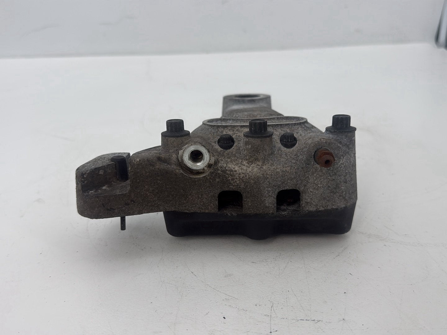 2005 Harley Touring FLHRCI Road King Classic OEM Rear Back Brake Caliper