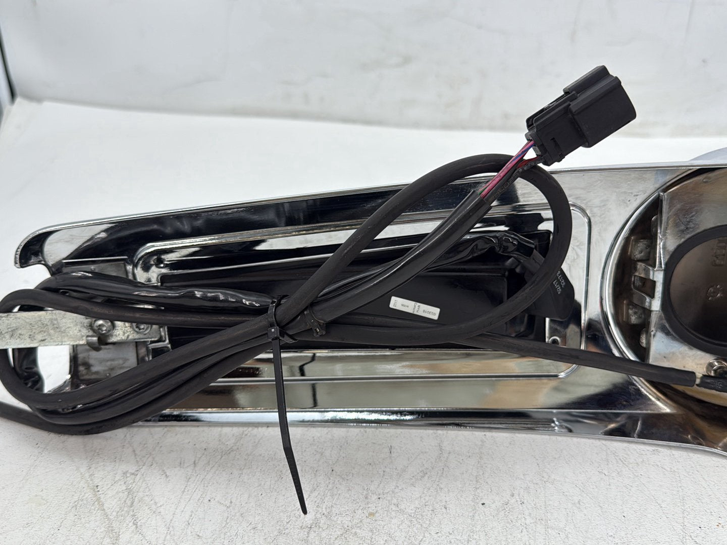 2018 Harley Electra Glide Touring Ultra FLHTCU Fuel Gas Tank Dash Console NOKey