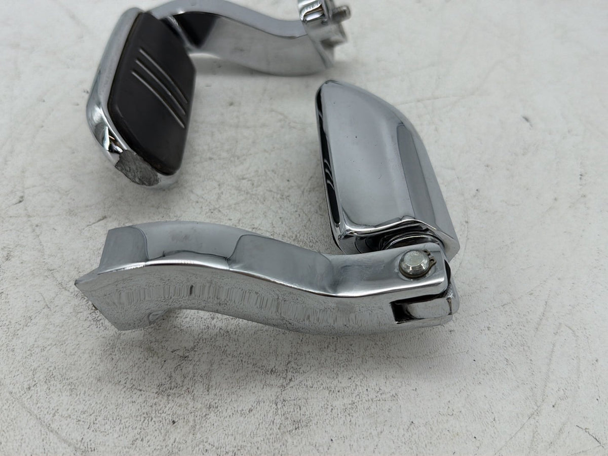 2014 Harley Street Glide Touring FLHXS OEM Passenger Left & Right Foot Pegs