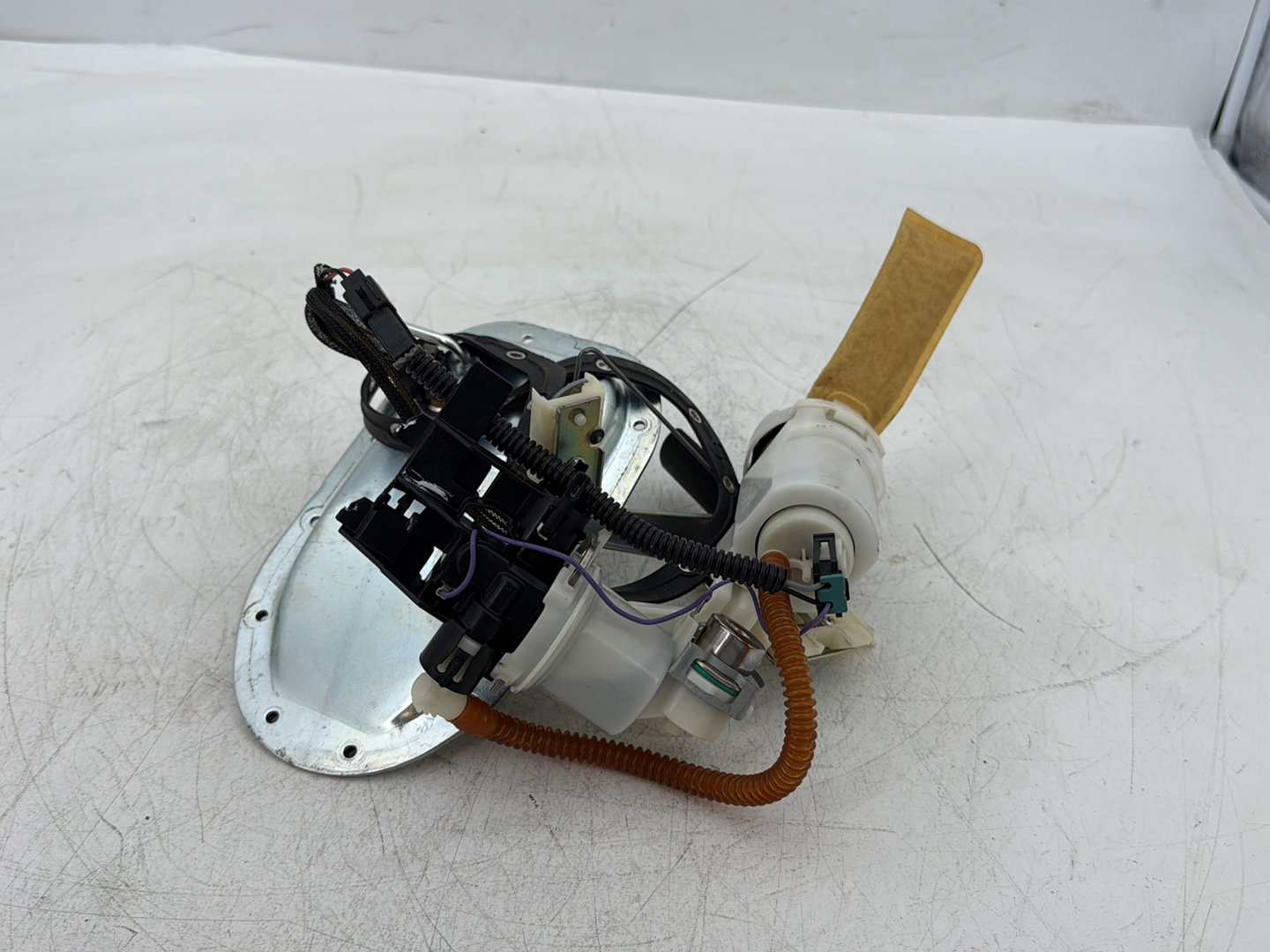 2008 Harley Dyna FXDL Low Rider Anniversary OEM Gas Gasoline Fuel Petrol Pump Sending