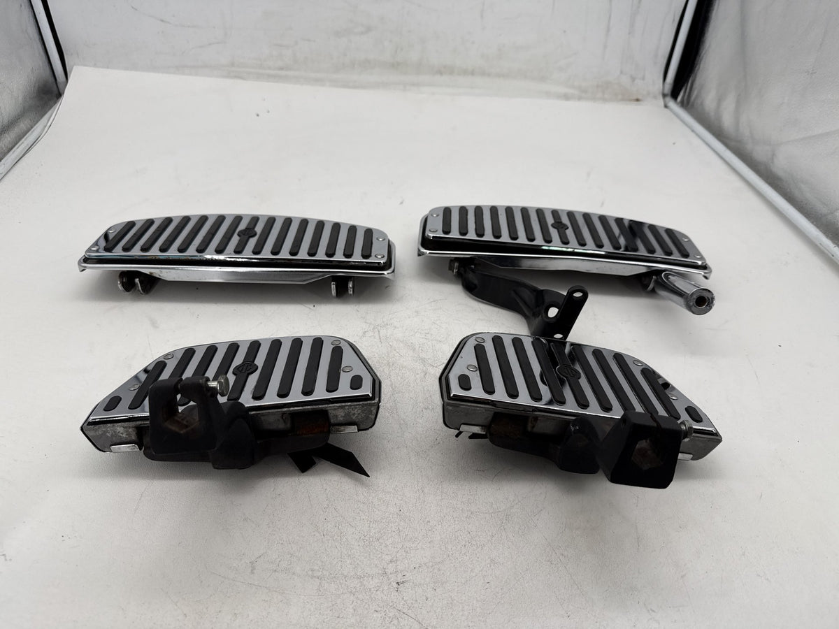 97 Harley Heritage Softail Classic Left Right Driver & Pass Floorboard Foot Rest