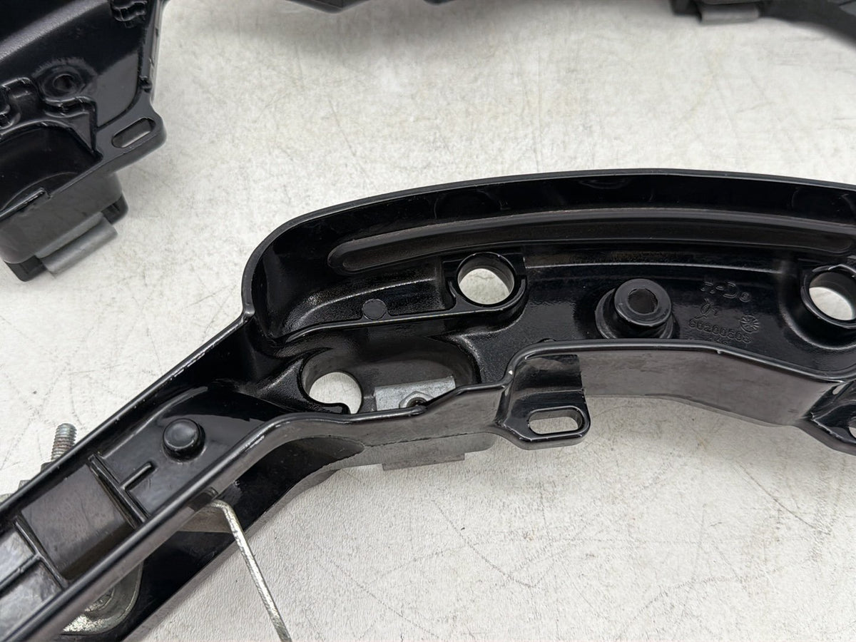 2018 Harley Road Glide Touring FLTRXS OEM Left Right Saddlebag Fender Struts Brackets