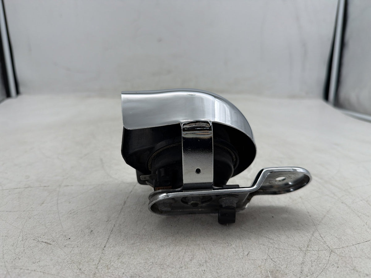 2008 Harley Electra Glide Touring Ultra OEM Horn Signal Klaxon Chrome Cover