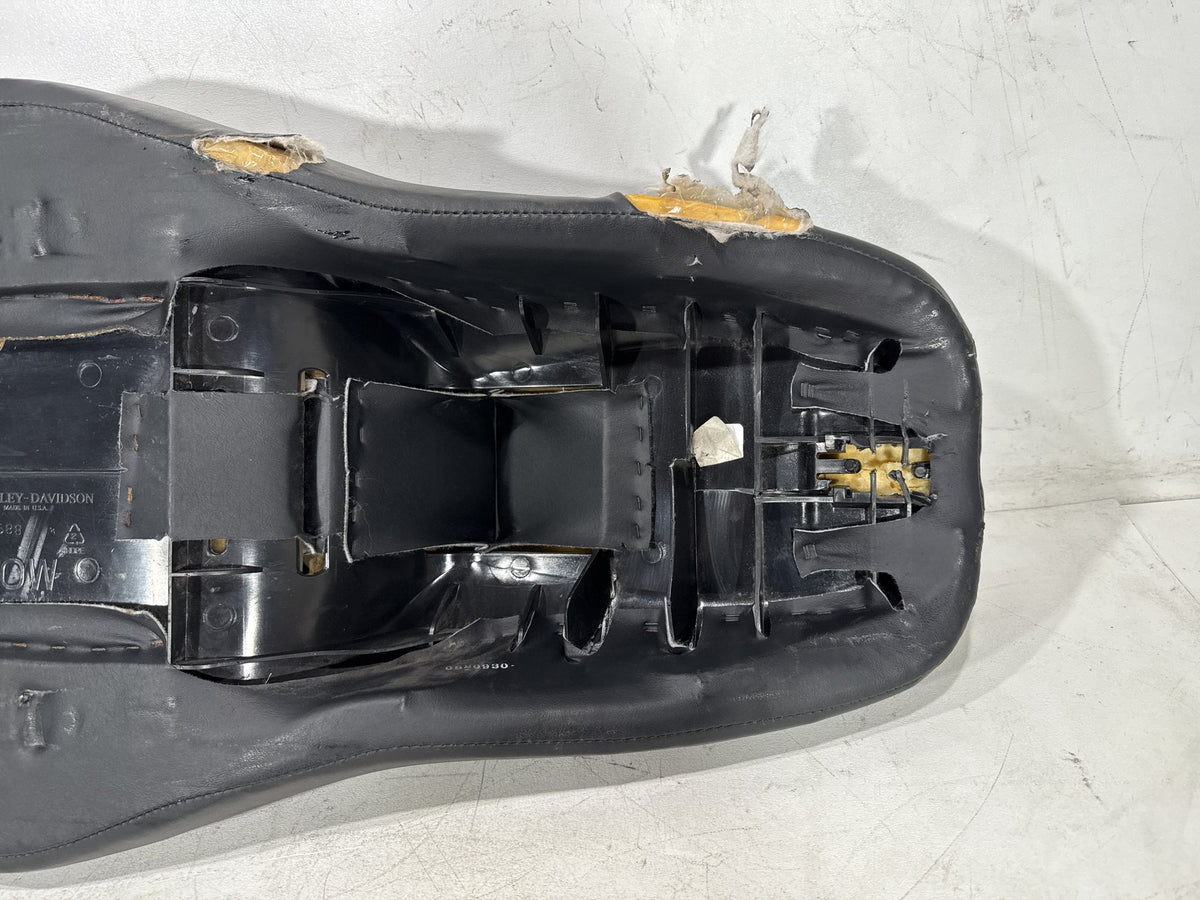 2009 Harley Electra Glide Touring OEM Passenger Rider Driver Seat Saddle TORN