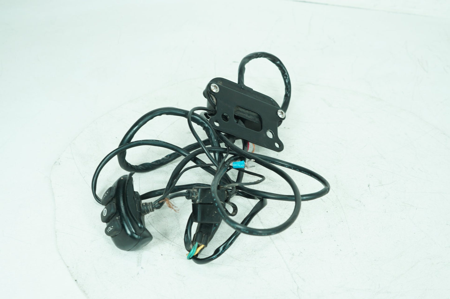 1999 - 2006 Harley-Davidson Touring Road King Police Wire Wiring Harness Plug In Connectors 77207-11A
