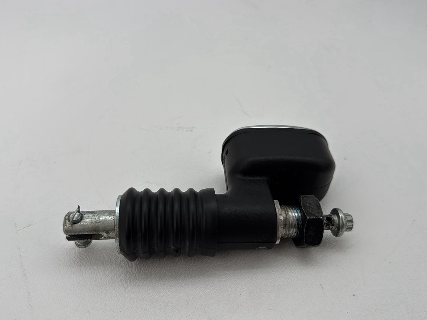2008 Harley Softail Deluxe FLSTN OEM Rear Brake Master Cylinder Reservoir