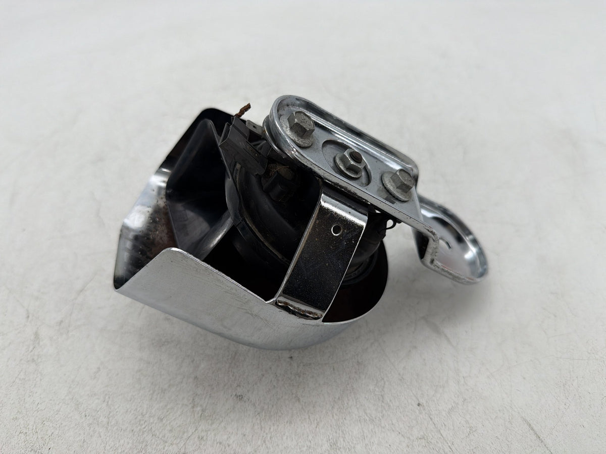 1996 Harley Electra Glide Touring Ultra OEM Horn Signal Klaxon Chrome Cover