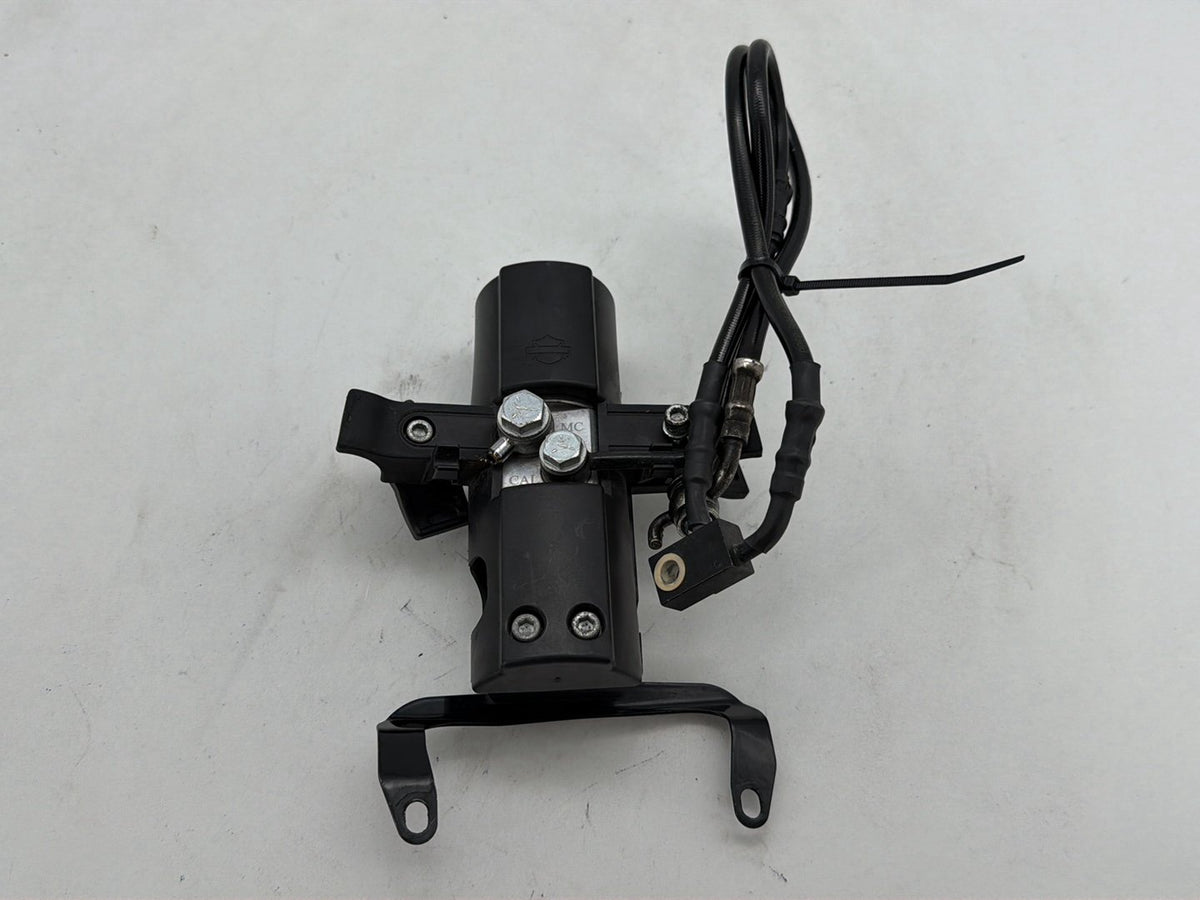 2015 Harley Softail Deluxe FLSTN OEM Front ABS Brake Pump Control Unit