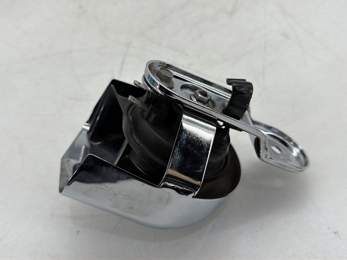 2011 Harley Electra Glide Touring Ultra OEM Horn Signal Klaxon Chrome Cover