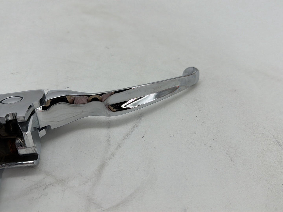 07 Harley Street Glide Touring FLHX OEM Front Right Brake Lever Master Cylinder