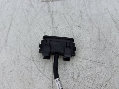 12 Harley Street Glide Touring FLHX OEM Dash Indicator Lamp Wire Plug 68789-96A