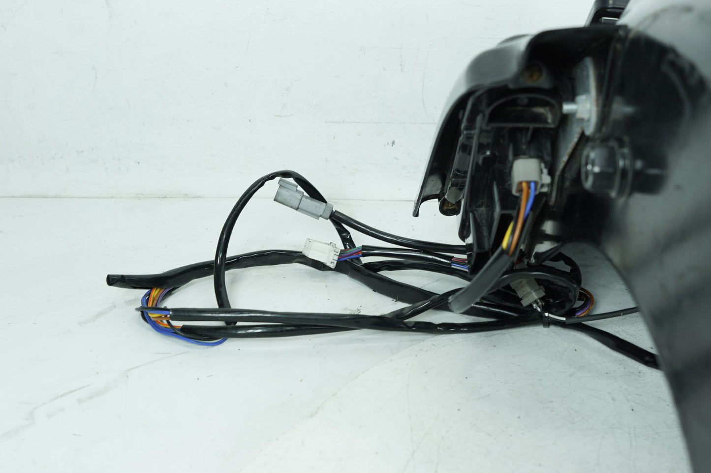 2007 - 2012 Harley-Davidson Touring Electra Glide Ultra Rear Wheel Fender Panel & License Plate Holder 59579-09