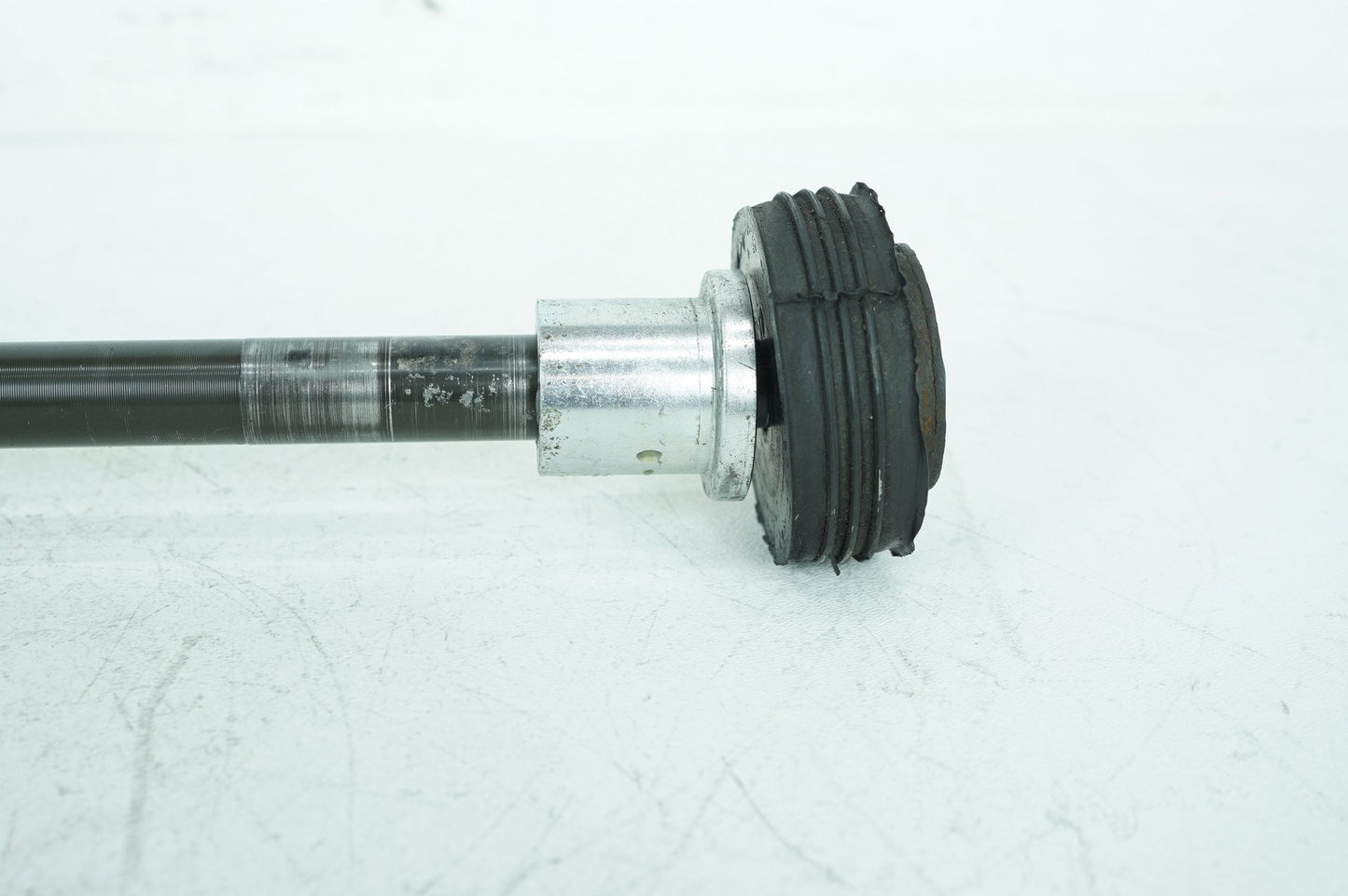 2007 - 2012 Harley-Davidson Touring CVO Electra Screamin Eagle Rear Fork Swingarm Pivot Bolt Shaft 47505-02