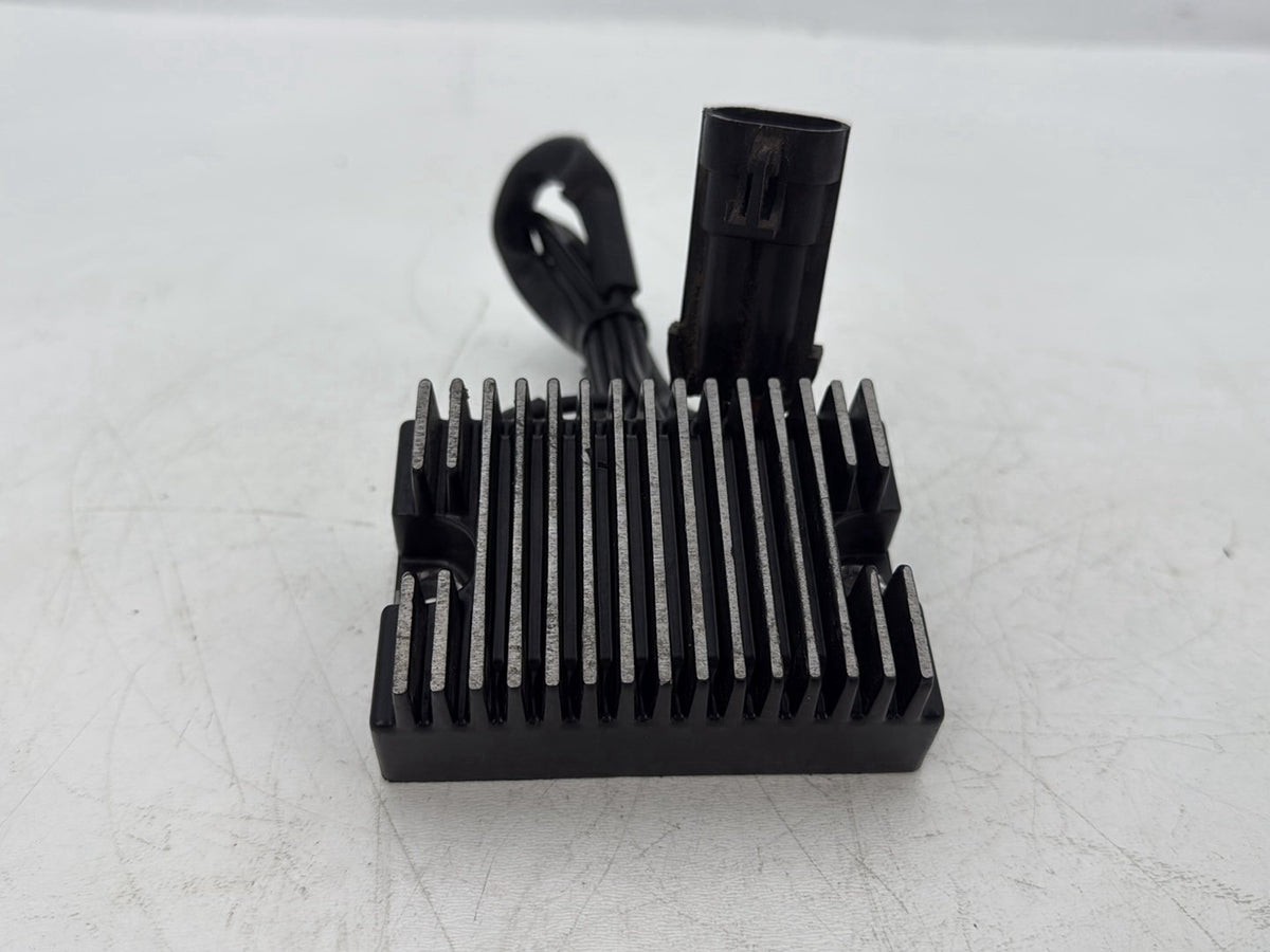 2006 Harley Sportster XL883C 883 Custom OEM Voltage Regulator Rectifier 74523-04