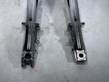 2007 Harley Touring FLHTC Electra Glide Classic OEM Front Triple Tree Set & LH RH Fork Legs Sliders