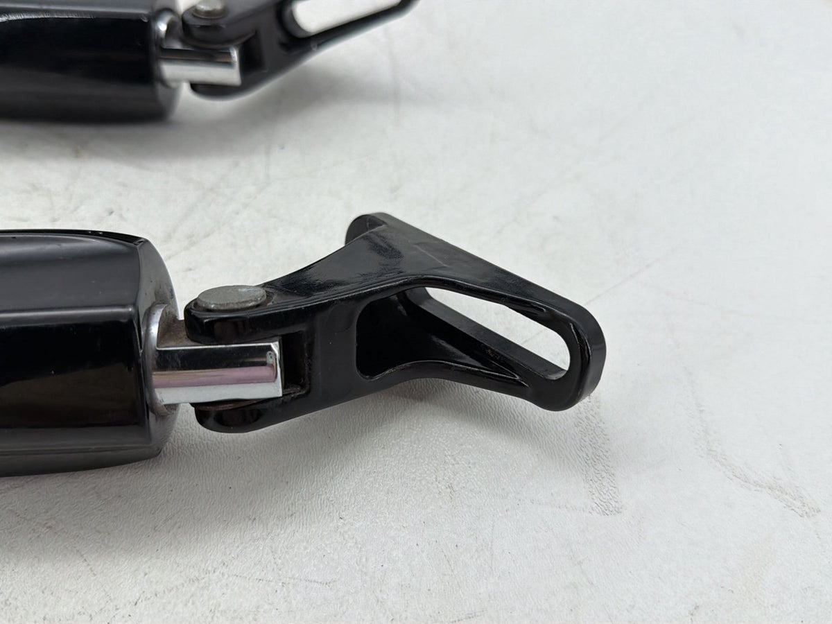 2018 Harley Road Glide Touring FLTRXS OEM Passenger Left & Right Foot Pegs