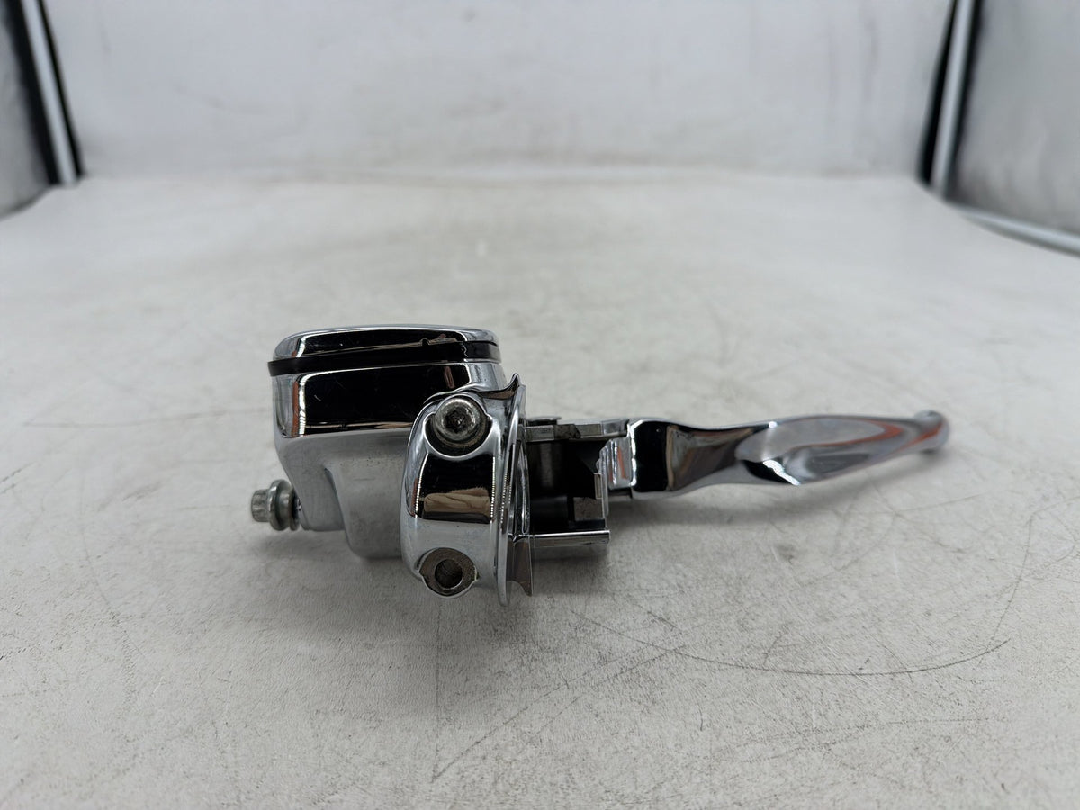 2004 Harley Electra Glide CVO Eagle OEM Front Right Brake Lever Master Cylinder