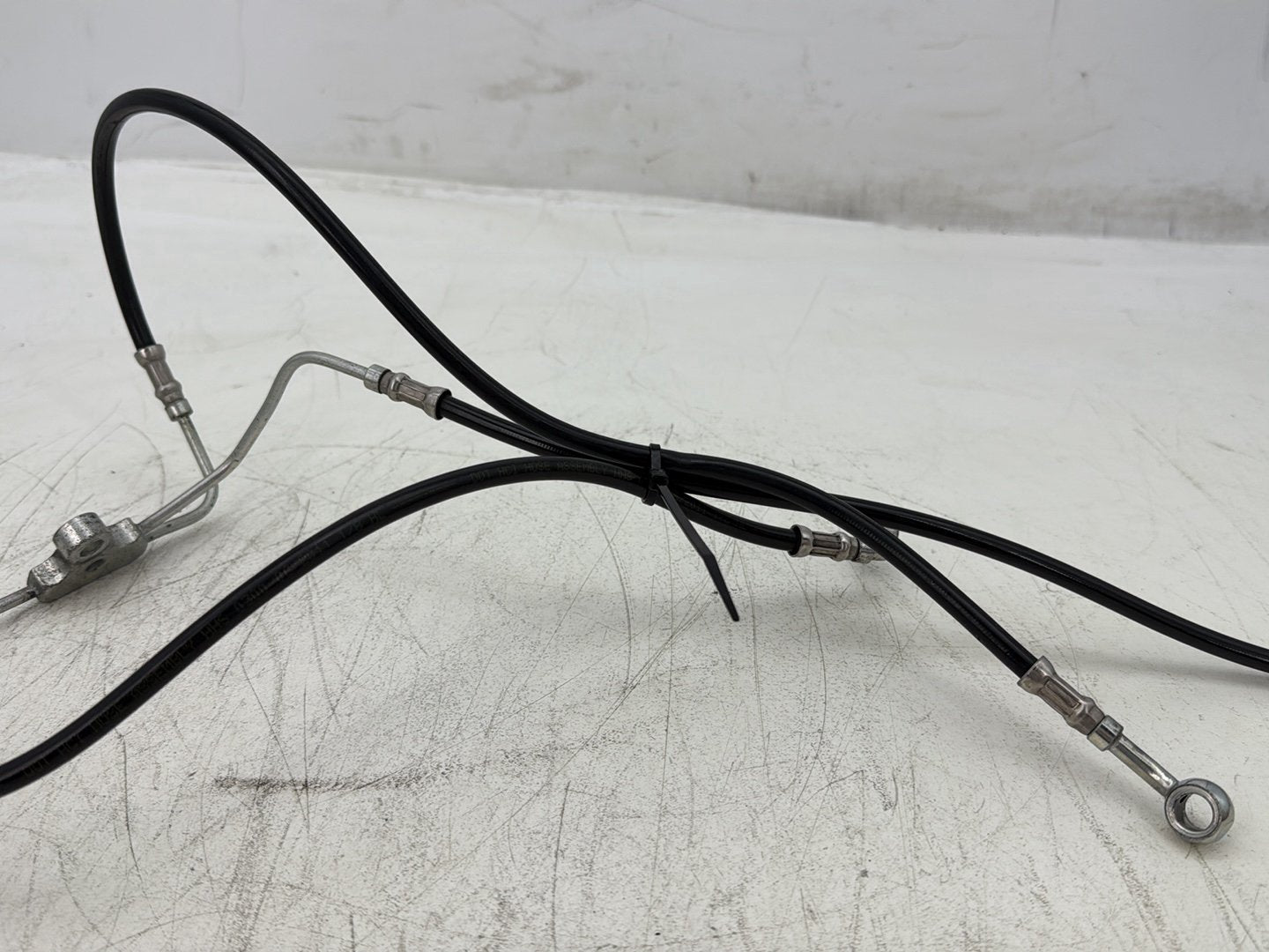 2012 Harley Street Glide Touring FLHX OEM Front Brake Hose Line Pipe ABS