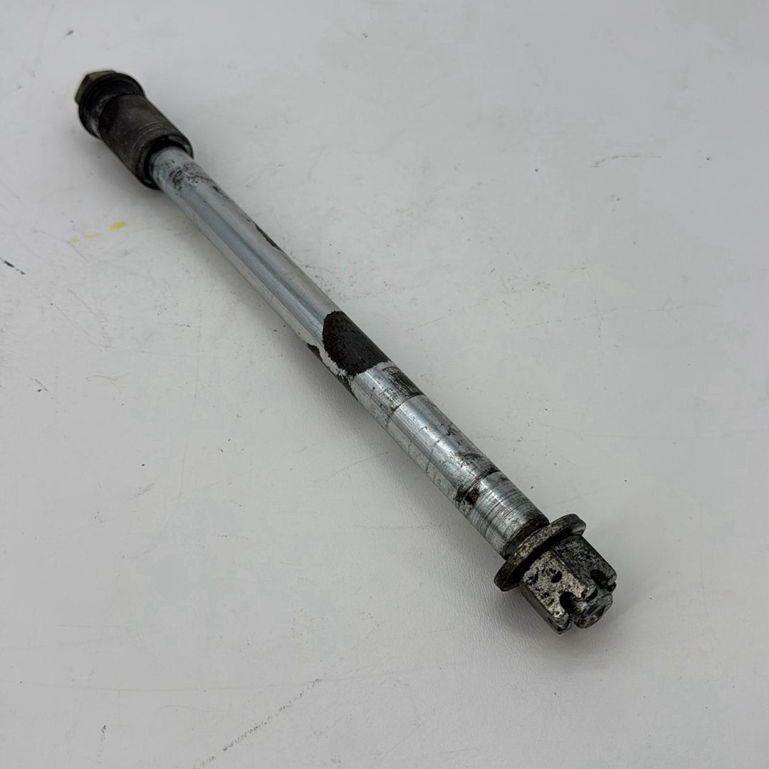 1999 - 2006 Harley-Davidson Touring Road King Rear Wheel Axle Bolt Shaft  	41110-89