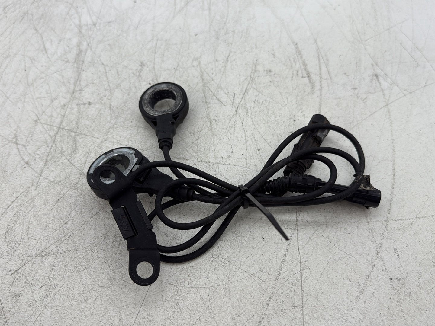 2015 Harley Road Glide Touring FLTRXS OEM Front & Rear Wheel ABS Speed Sensors