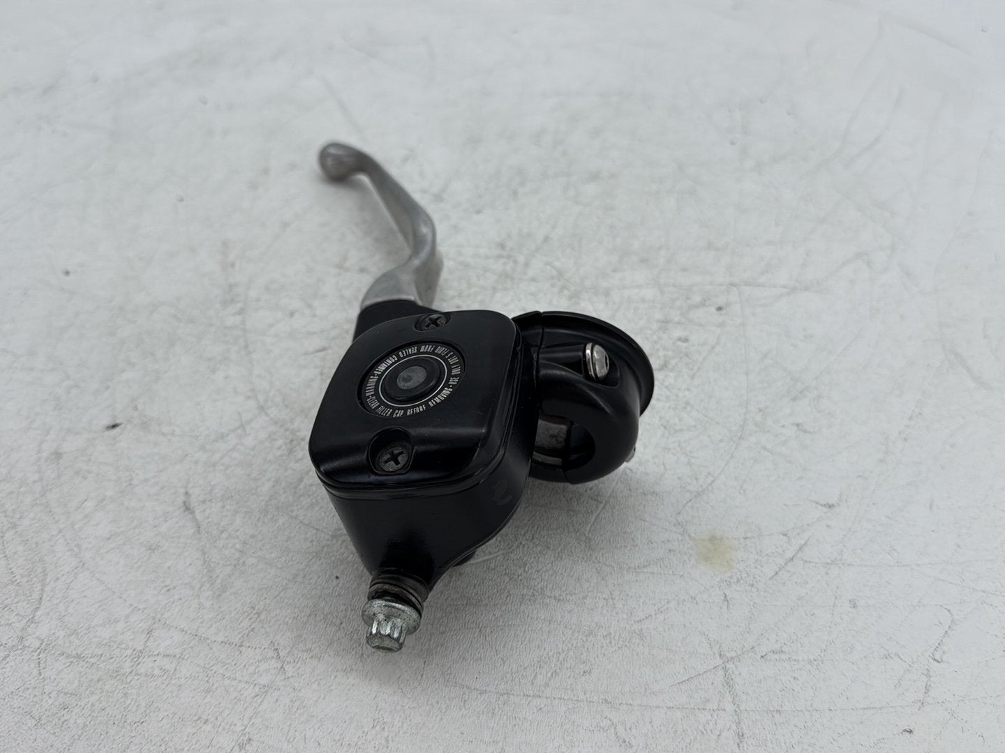 2000 Harley Electra Glide Touring OEM Front Right Brake Lever Master Cylinder