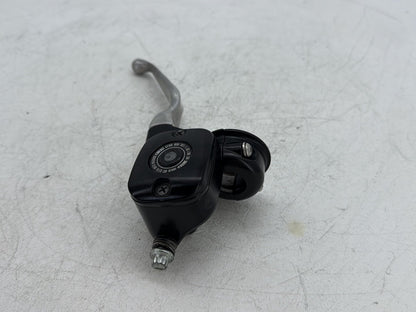 2000 Harley Electra Glide Touring OEM Front Right Brake Lever Master Cylinder