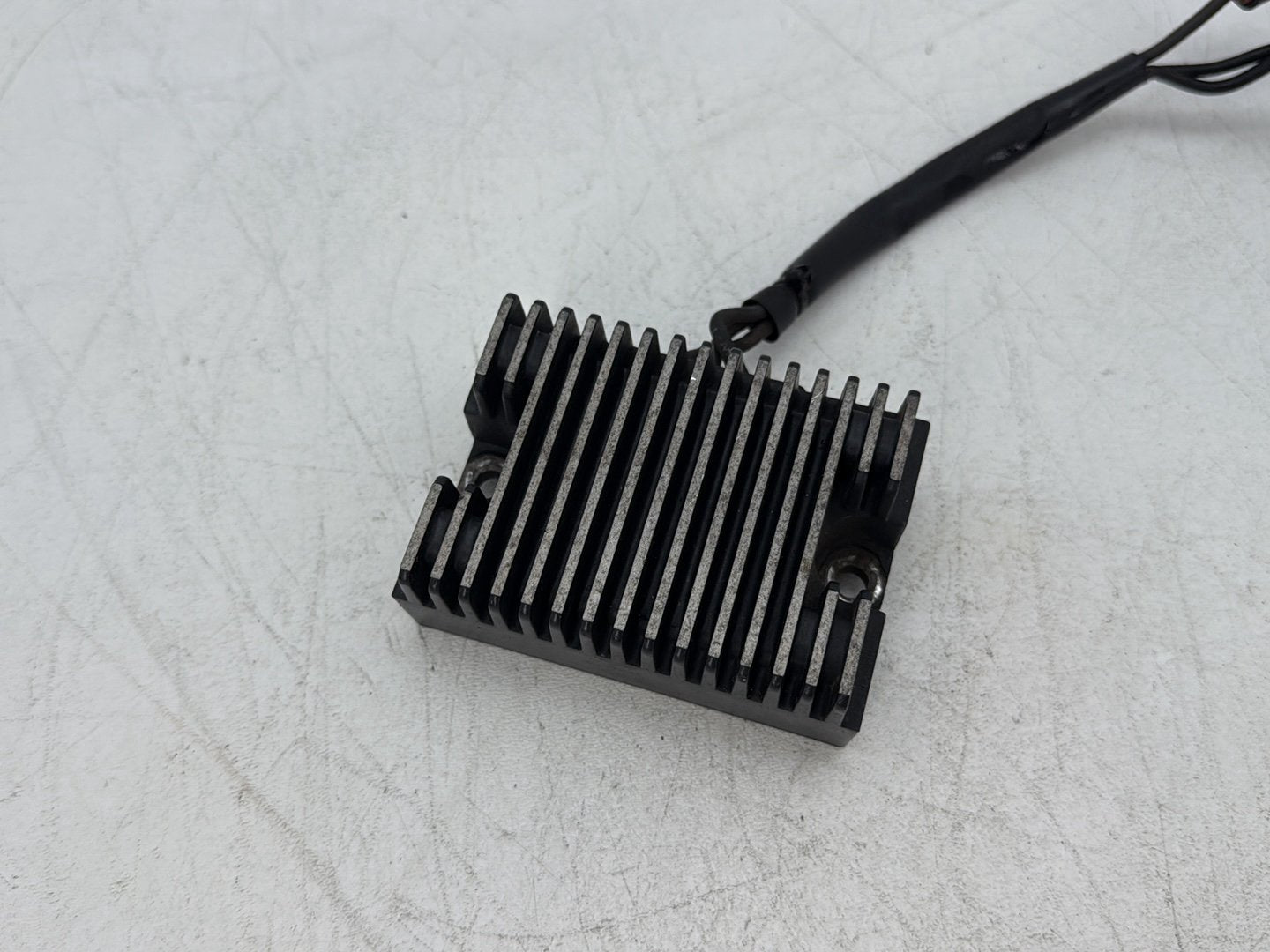 2001 Harley Sportster 883 Hugger XLH883 OEM Voltage Regulator Rectifier