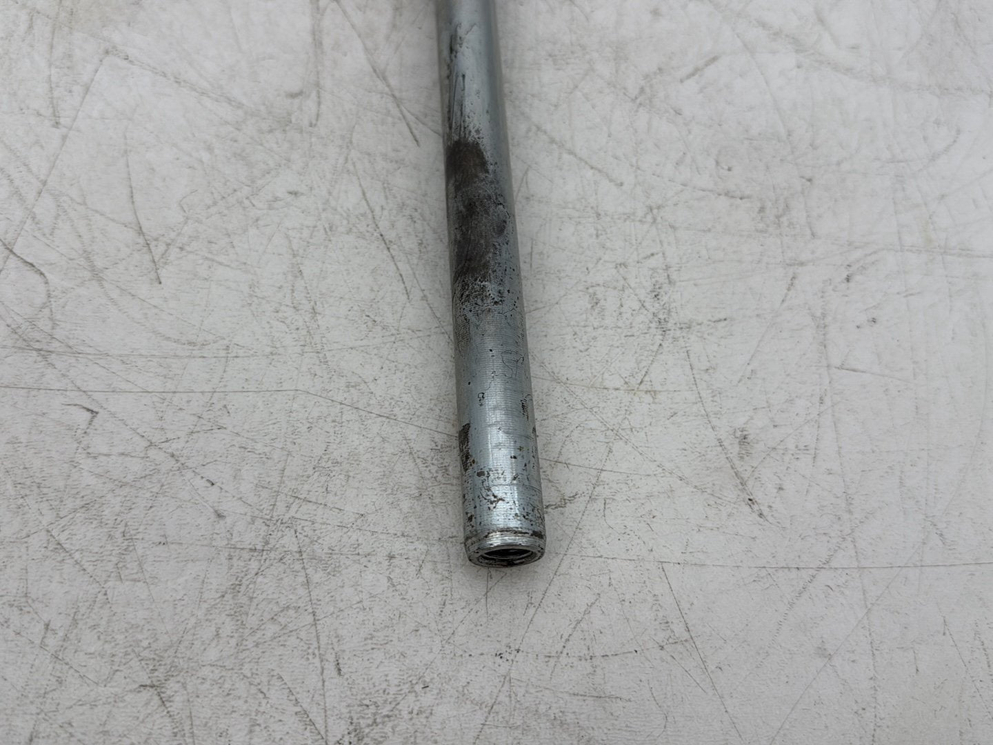 2005 Harley Dyna FXDWG Wide Glide OEM Rear Wheel Axle Bolt Shaft