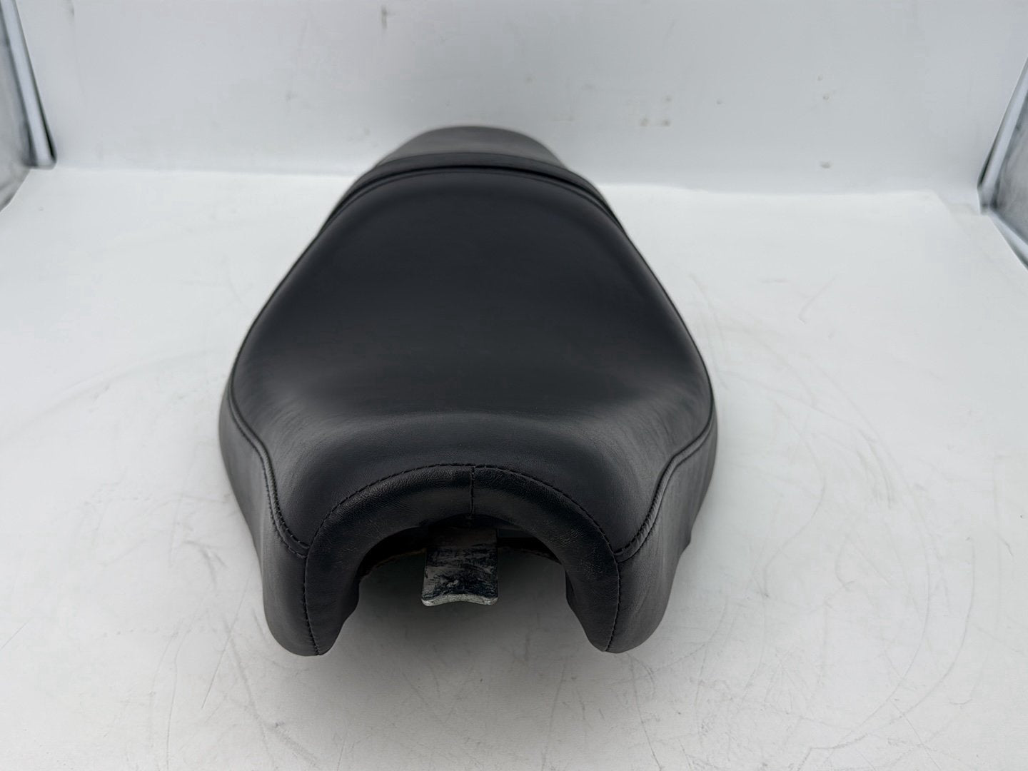 2004 - 2013 Harley-Davidson Sportster 1200 Custom Passenger Rider Driver Seat Saddle