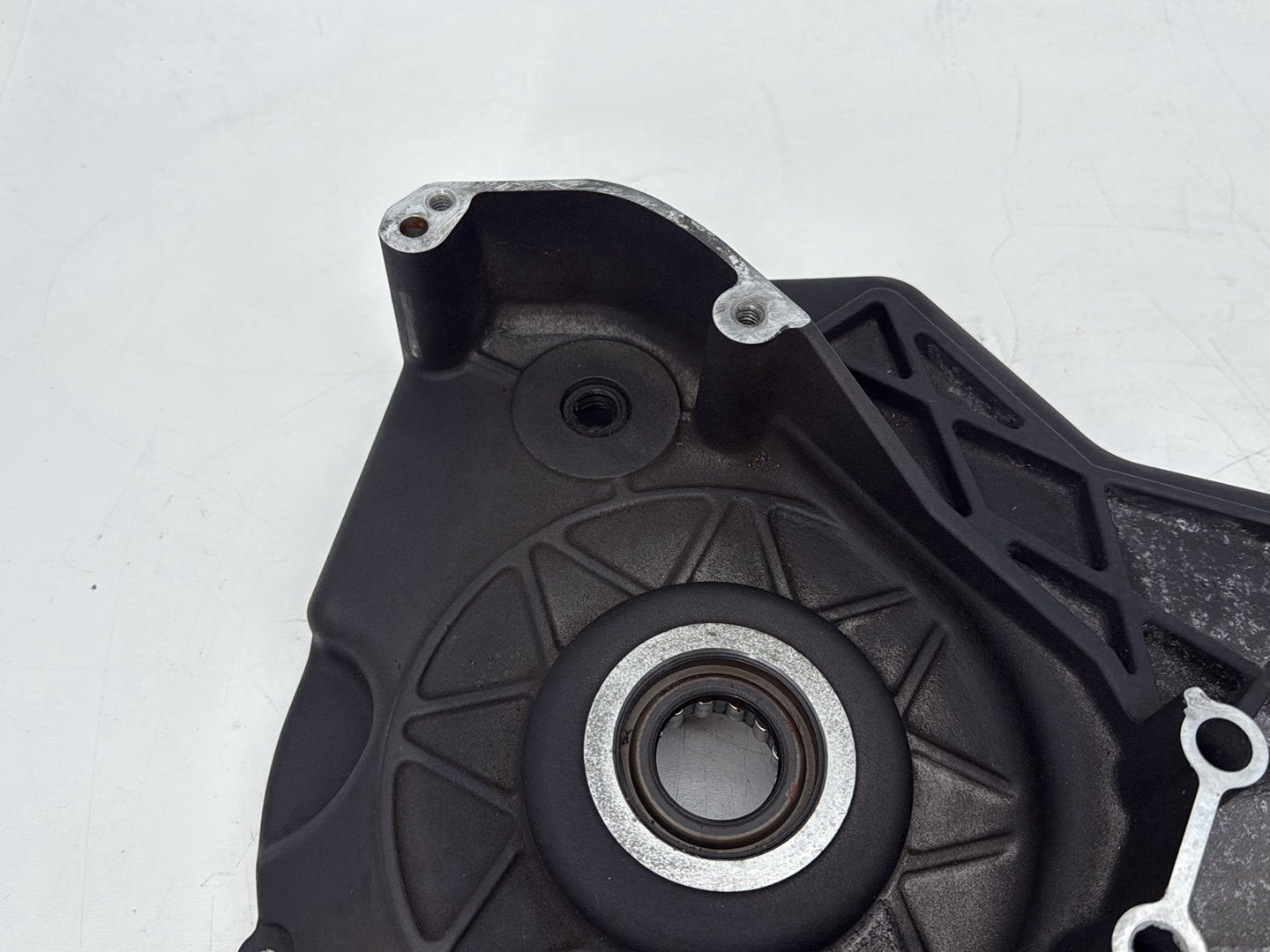 2005 Harley Dyna FXDWG Wide Glide OEM Inner Primary Clutch Cover