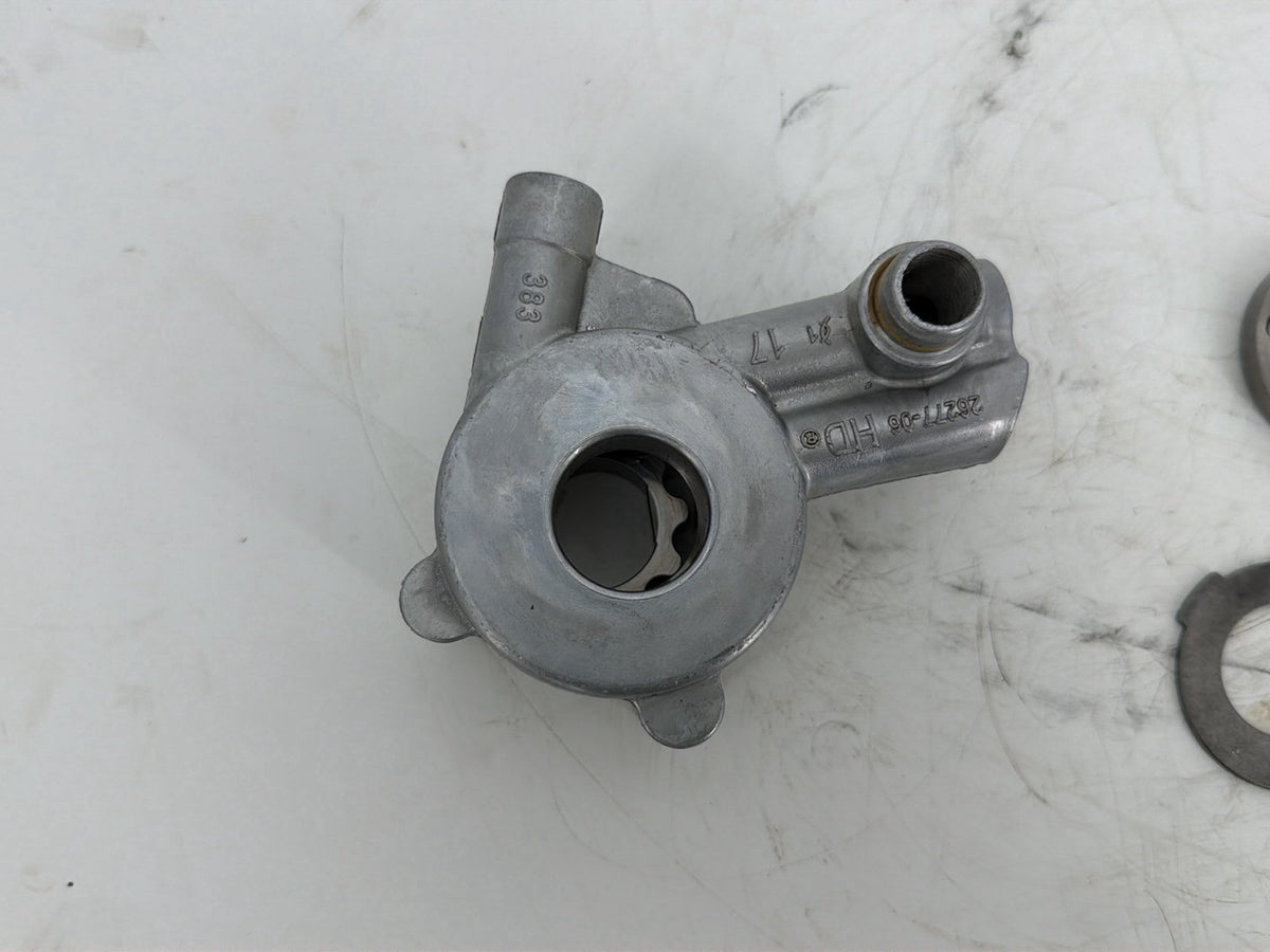 2013 Harley Touring Electra Glide Ultra Twin Cam Engine Oil Pump Cover 26277-06