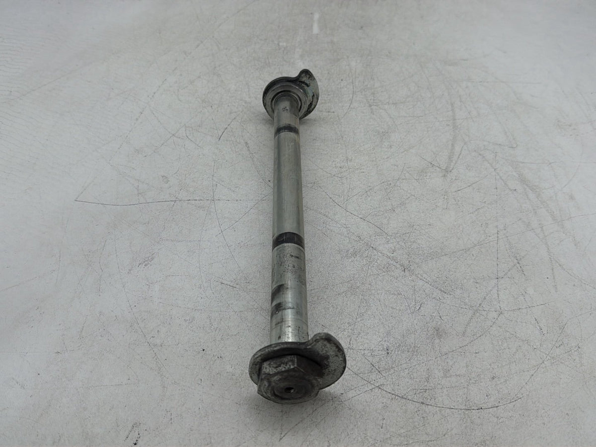 2013 Harley Electra Glide Touring CVO Screamin Eagle Rear Wheel Axle Bolt Shaft