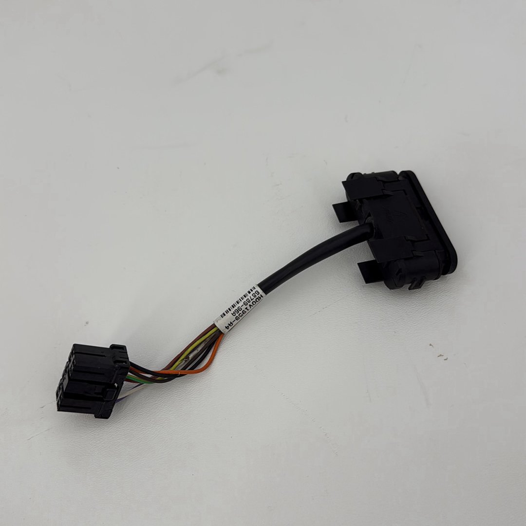 2007 - 2012 Harley-Davidson Touring Street Glide Dash Indicator Lamp Wire Plug 68789-96A  	68789-96A