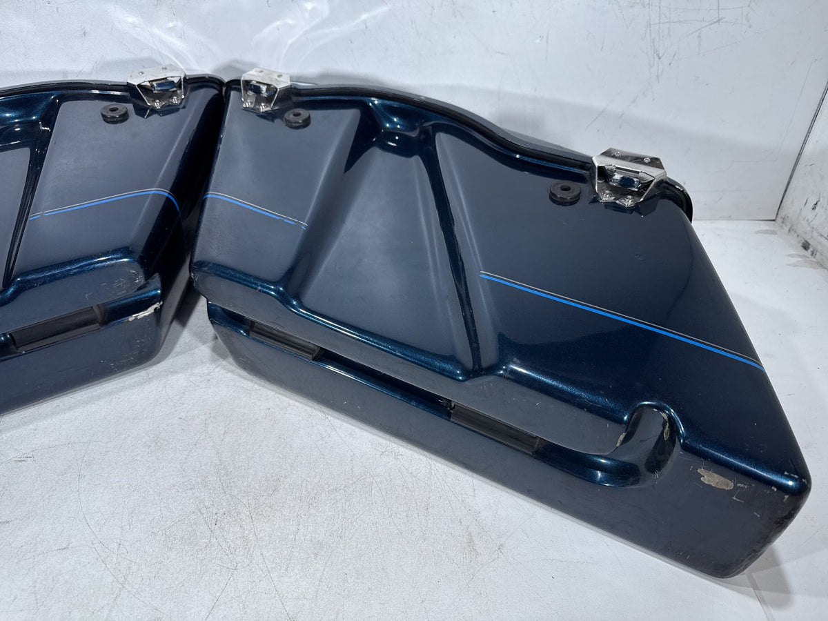 02 Harley Electra Glide Touring Classic OEM Left Right Saddlebags Luggage NOKey
