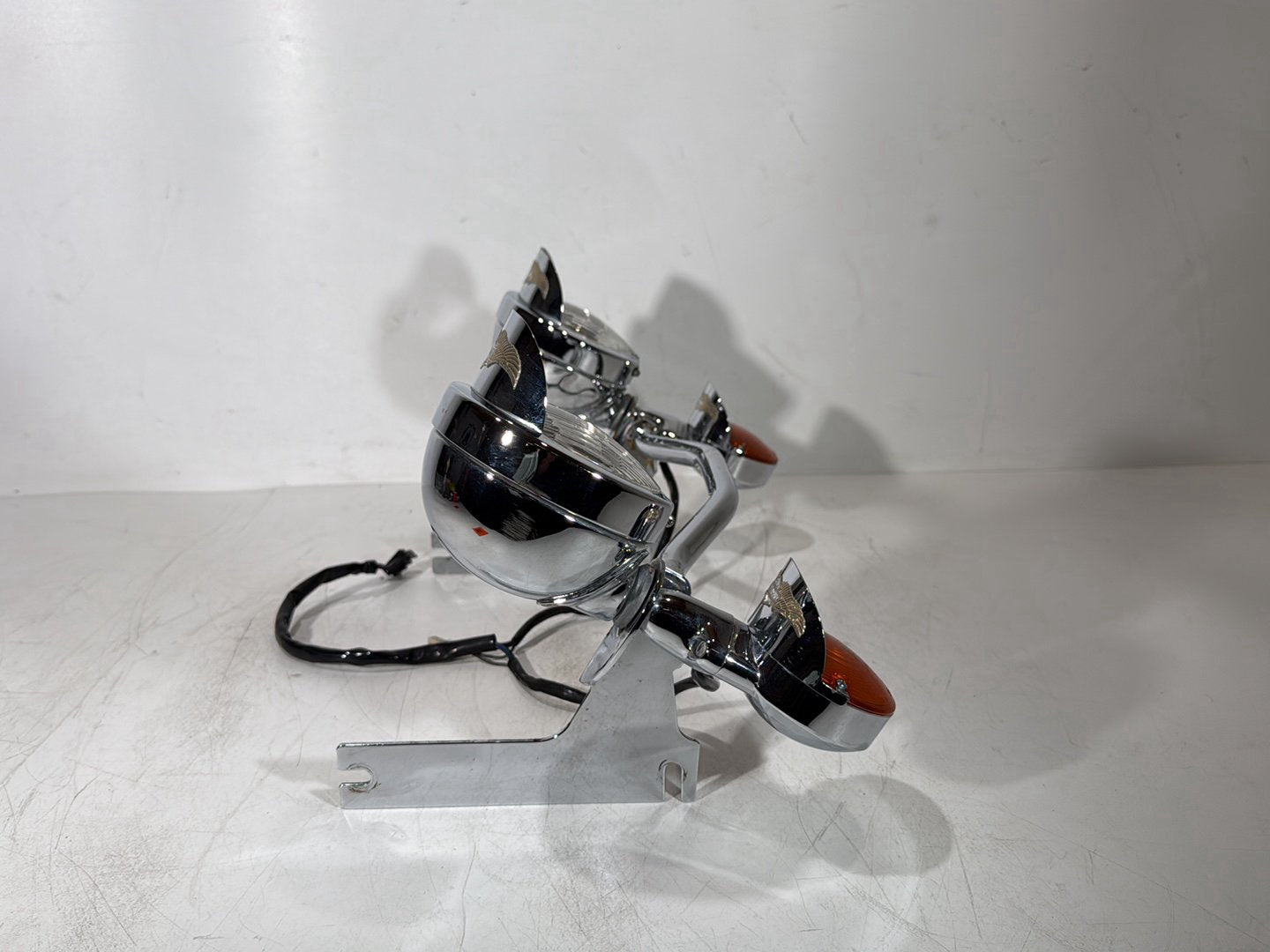 1999 - 2006 Harley-Davidson Touring Road King Police Front Left Right Turn Signal Indicators 68712-94A , 68766-94