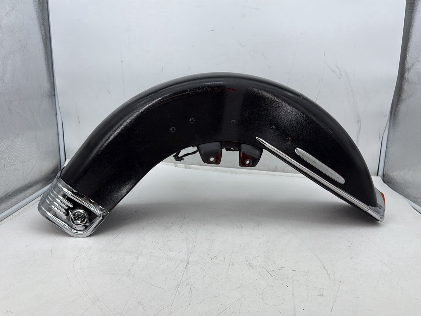 2011 Harley Electra Glide Ultra FLHTK OEM Front Wheel Fender Shell Panel