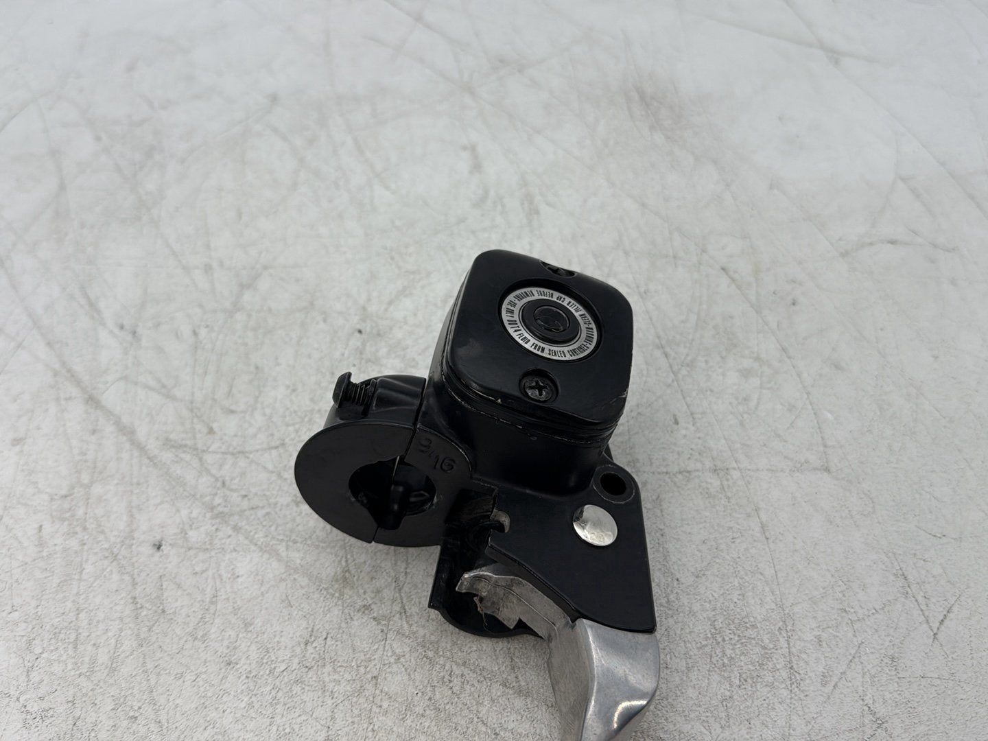 2013 Harley Heritage Softail Classic FLSTC OEM Front Right Brake Lever Master Cylinder