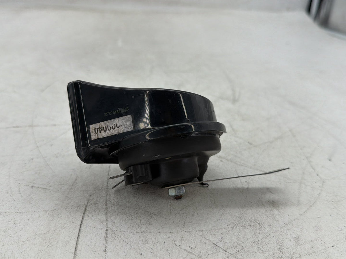 2006 Harley Electra Glide Touring Ultra FLHTCUI OEM Signal Horn Klaxon Beep